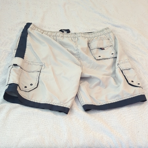 Alki'i Tan and Black Cargo Shorts with Elastic Waistband - Picture 4 of 4